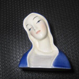 Vintage MODONNA Figurine  Signed by P. FUNE 665M GOLDCREST CERAMICS CORP